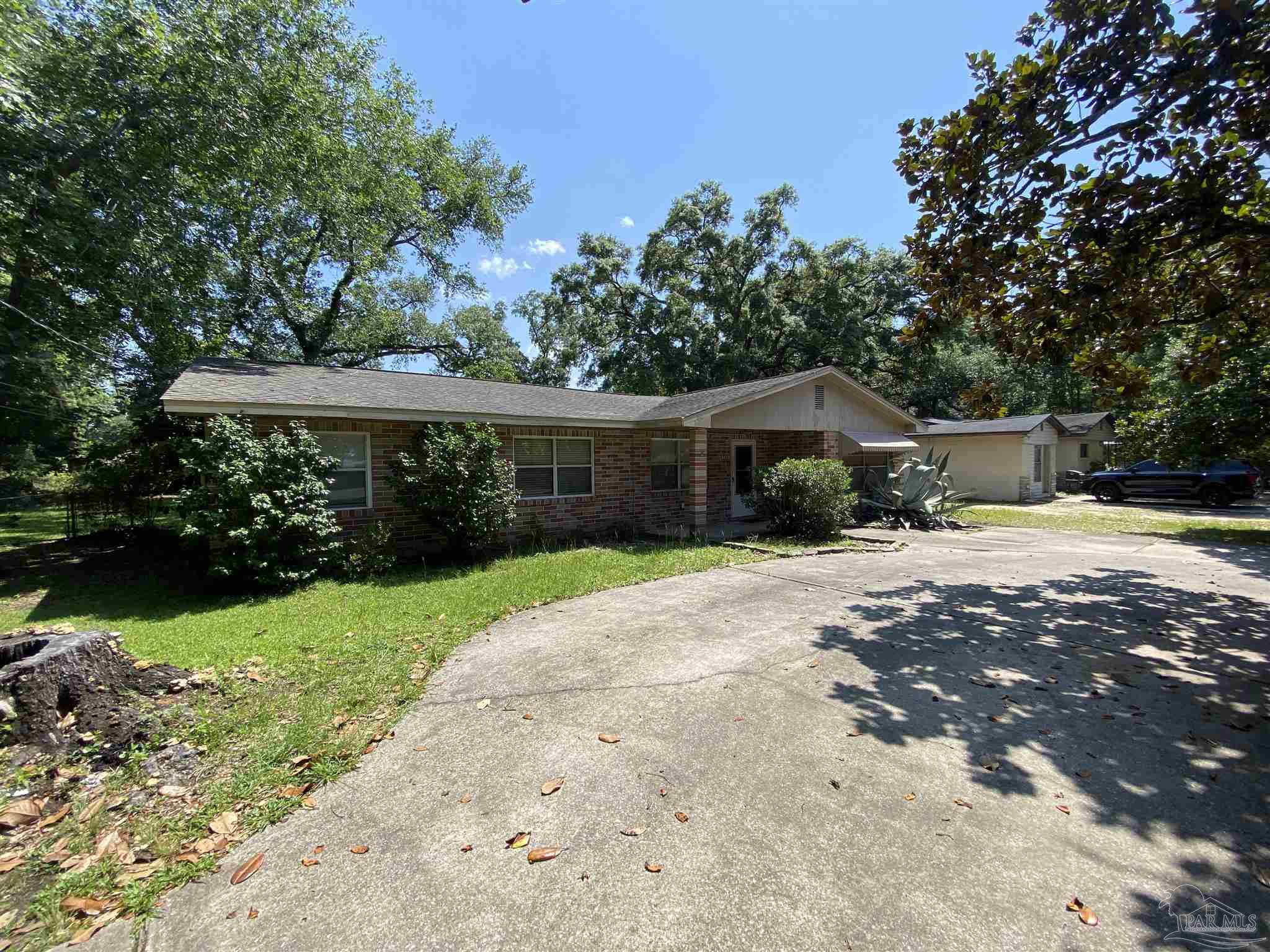 4416 Creighton Road Pensacola, FL 32504 - Photo 6 of 26