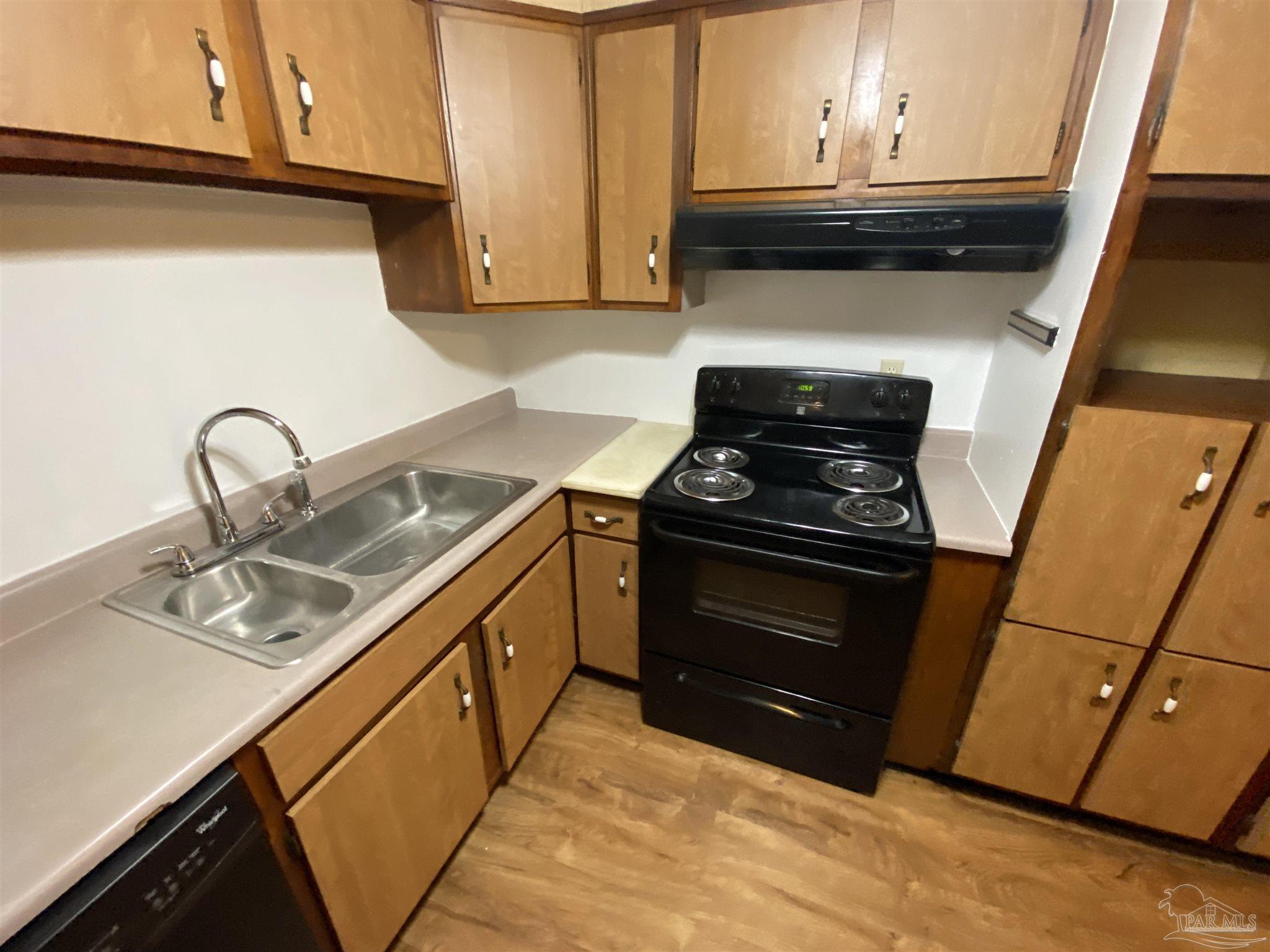 4416 Creighton Road Pensacola, FL 32504 - Photo 10 of 26