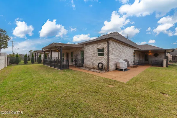 $469,900 | 57 Water Ridge Place, Jackson, TN 38305