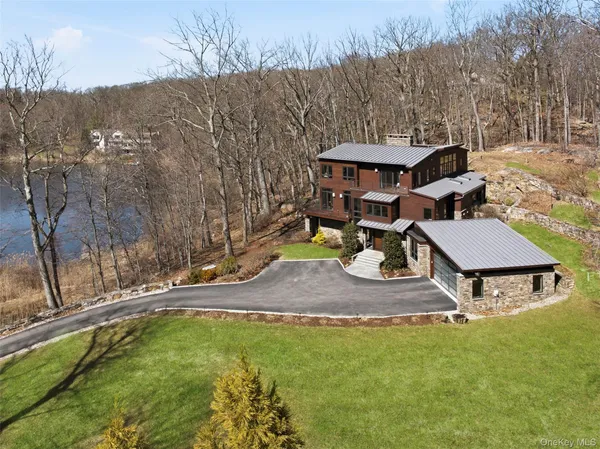 $3,350,000 | 2 Lake Ridge Drive, Armonk, NY 10504