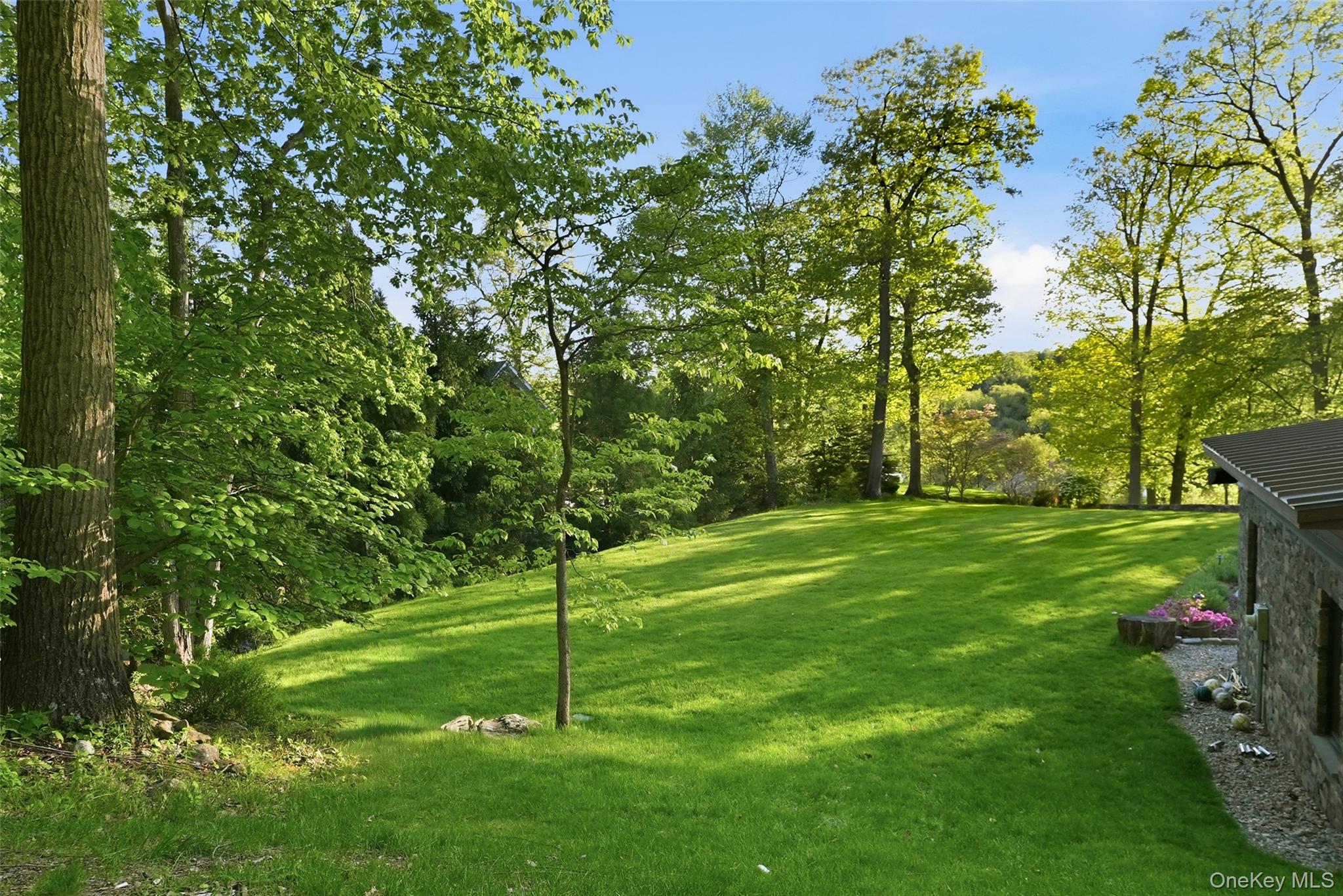 2 Lake Ridge Drive Armonk, NY 10504 - Photo 31 of 38
