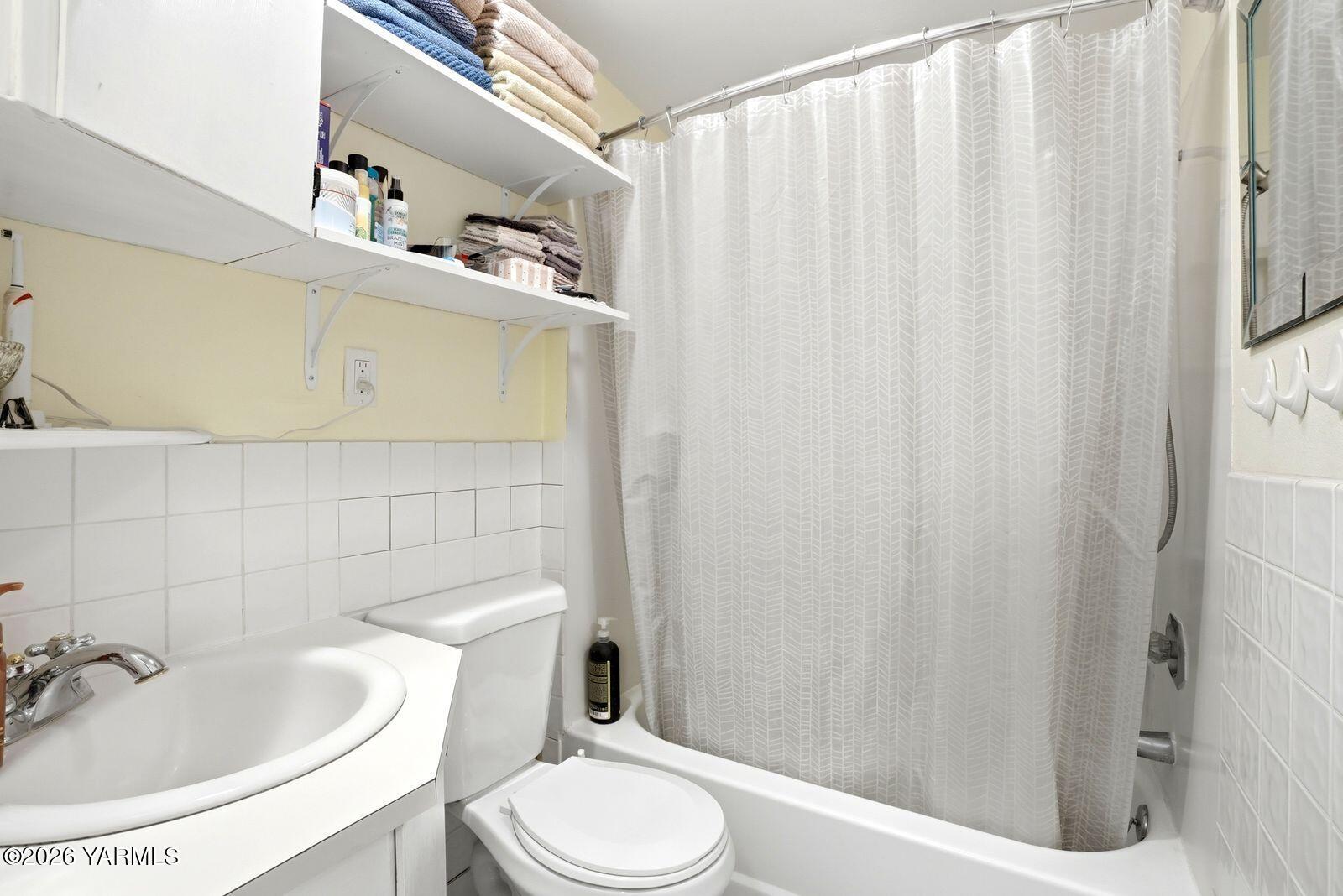 360 McPhee Road Naches, WA 98937 - Photo 10 of 25 12 Bathroom