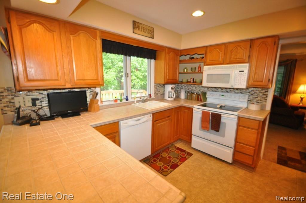 101 Randolph Road Rochester, MI 48309 - Photo 10 of 37 15.jpg