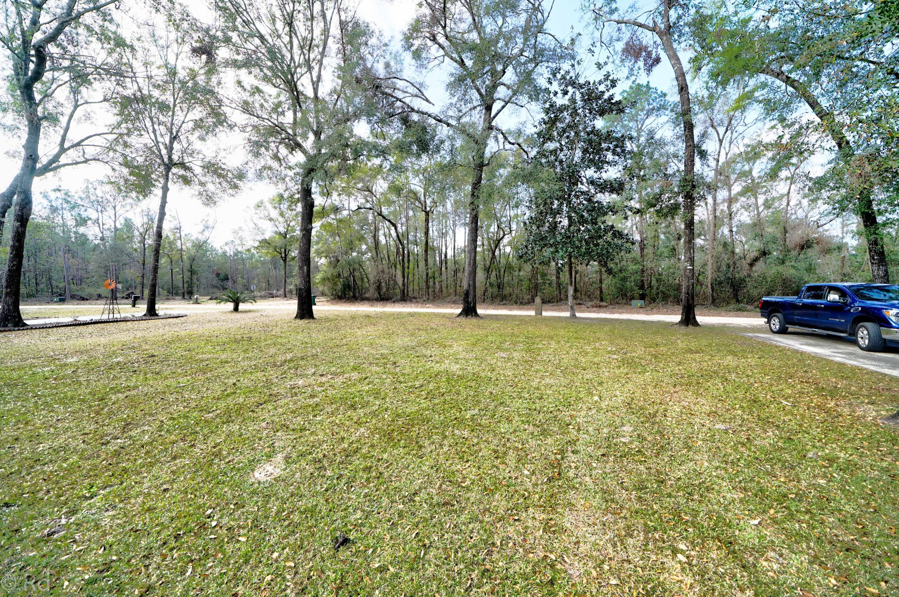 2978 Paradise Lakes Road Chipley, FL 32428 - Photo 7 of 39