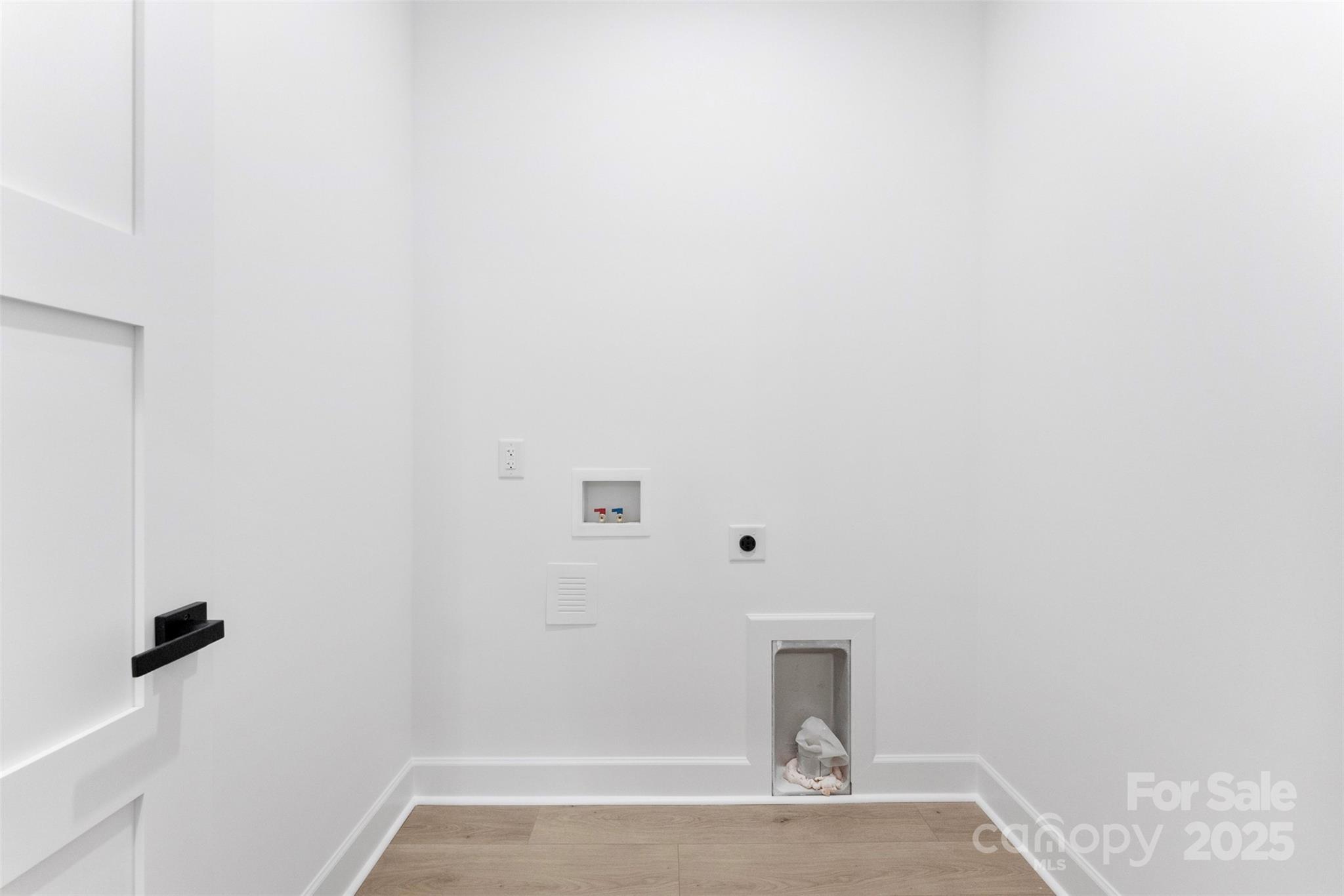 4005 Miller Road Salisbury, NC 28147 - Photo 33 of 46 a view of small space with closet