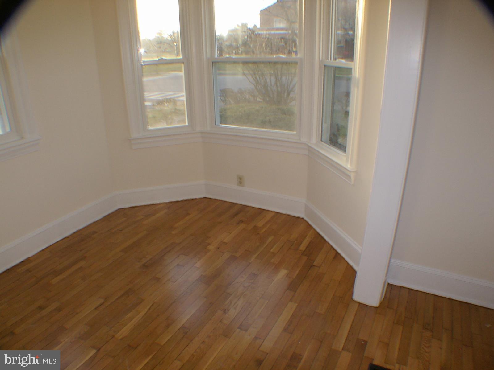 502 North Pleasant Valley Road Winchester, VA 22601 - Photo 5 of 37 4 windows in dining room.