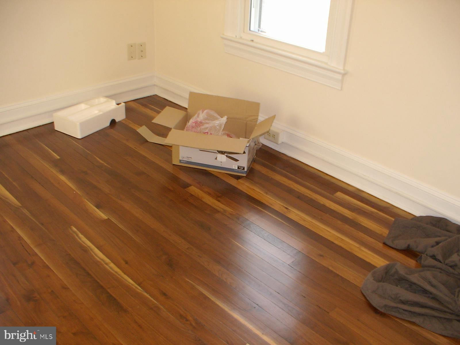 502 North Pleasant Valley Road Winchester, VA 22601 - Photo 7 of 37 Bedroom 2 upstairs, refinished walnut floors.