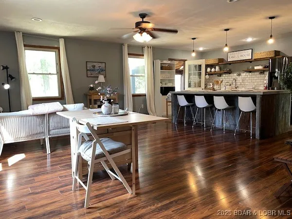 $235,000 | 747 Paulson Drive, Edwards, MO 65326