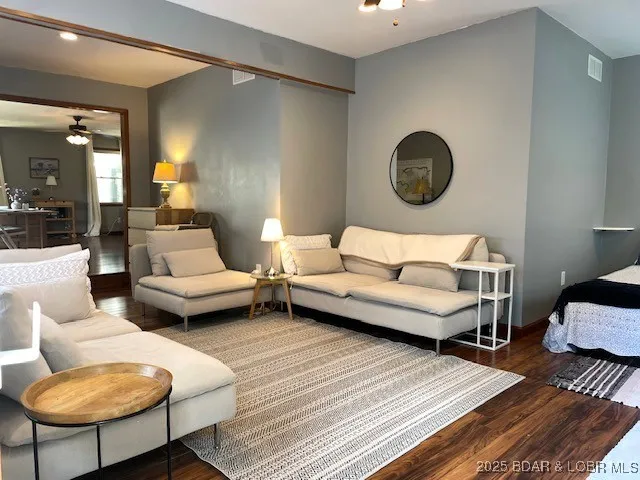 $235,000 | 747 Paulson Drive, Edwards, MO 65326