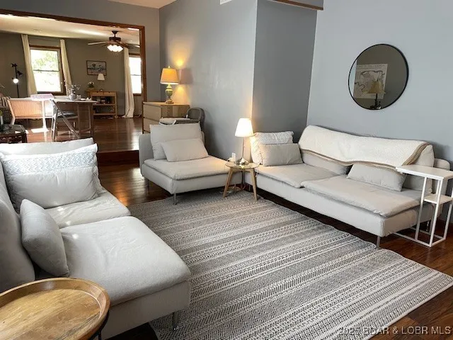 $235,000 | 747 Paulson Drive, Edwards, MO 65326