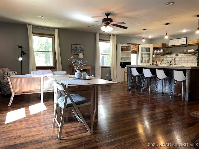 $235,000 | 747 Paulson Drive, Edwards, MO 65326