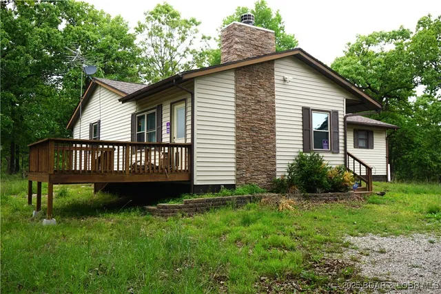 $235,000 | 747 Paulson Drive, Edwards, MO 65326