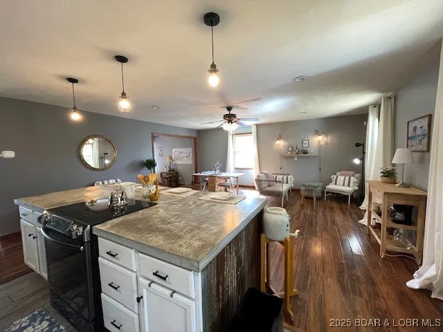 $235,000 | 747 Paulson Drive, Edwards, MO 65326