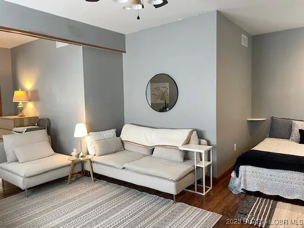 $235,000 | 747 Paulson Drive, Edwards, MO 65326