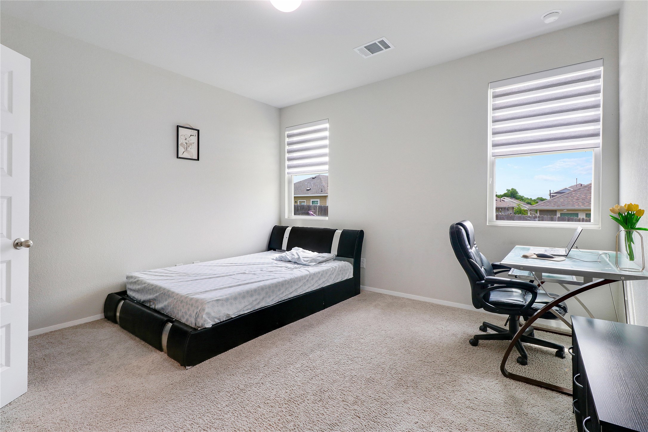 33 Bent Trl Lane Georgetown, TX 78628 - Photo 12 of 40 a living room with furniture and a window
