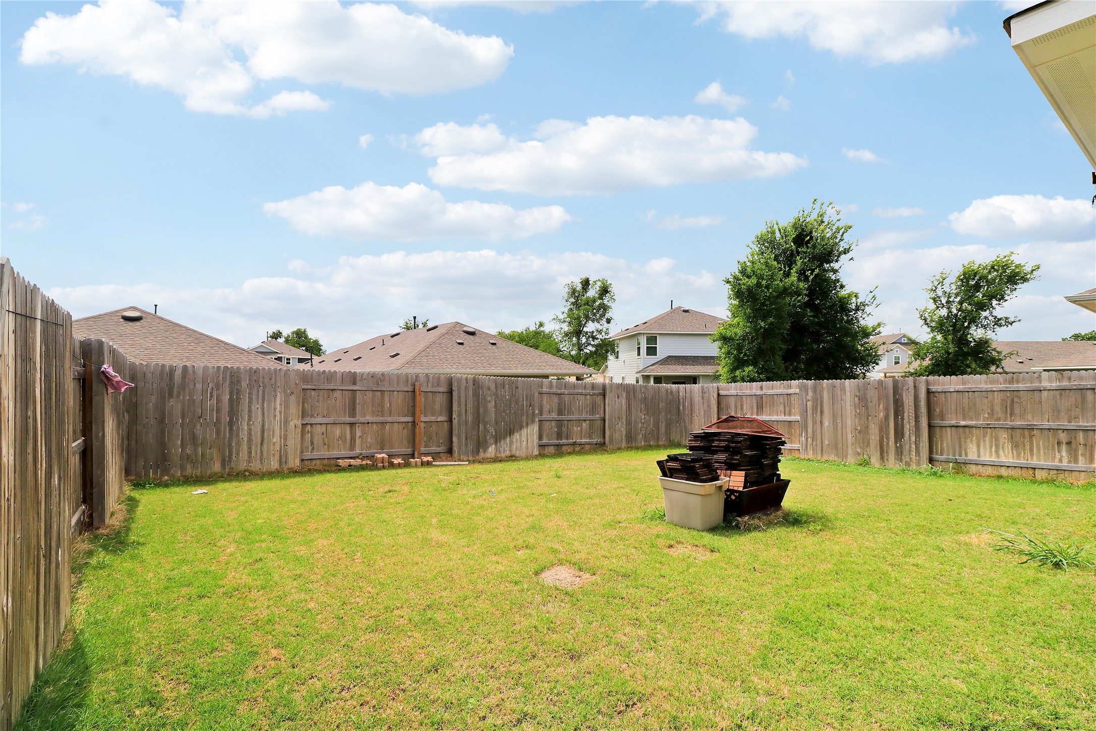 33 Bent Trl Lane Georgetown, TX 78628 - Photo 34 of 40 a view of a house with a yard