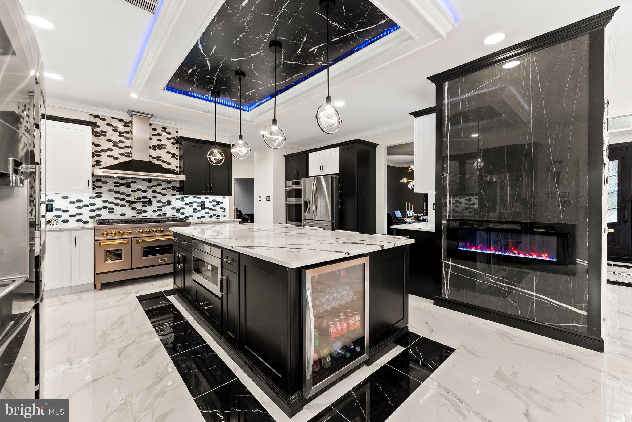 8 Sherwood Lane Columbus, NJ 08022 - Photo 11 of 85 a kitchen with stainless steel appliances granite countertop a stove a sink and a microwave