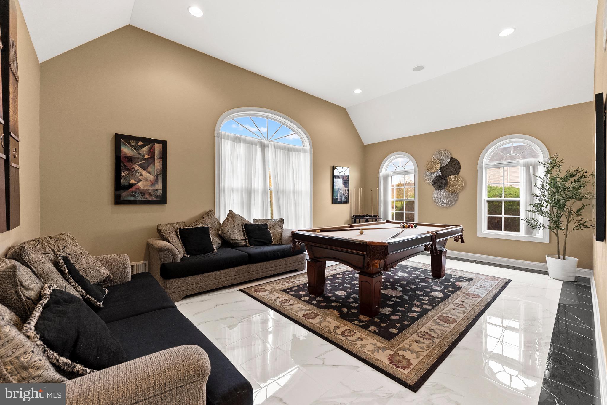 8 Sherwood Lane Columbus, NJ 08022 - Photo 31 of 85 a living room with furniture and a large window