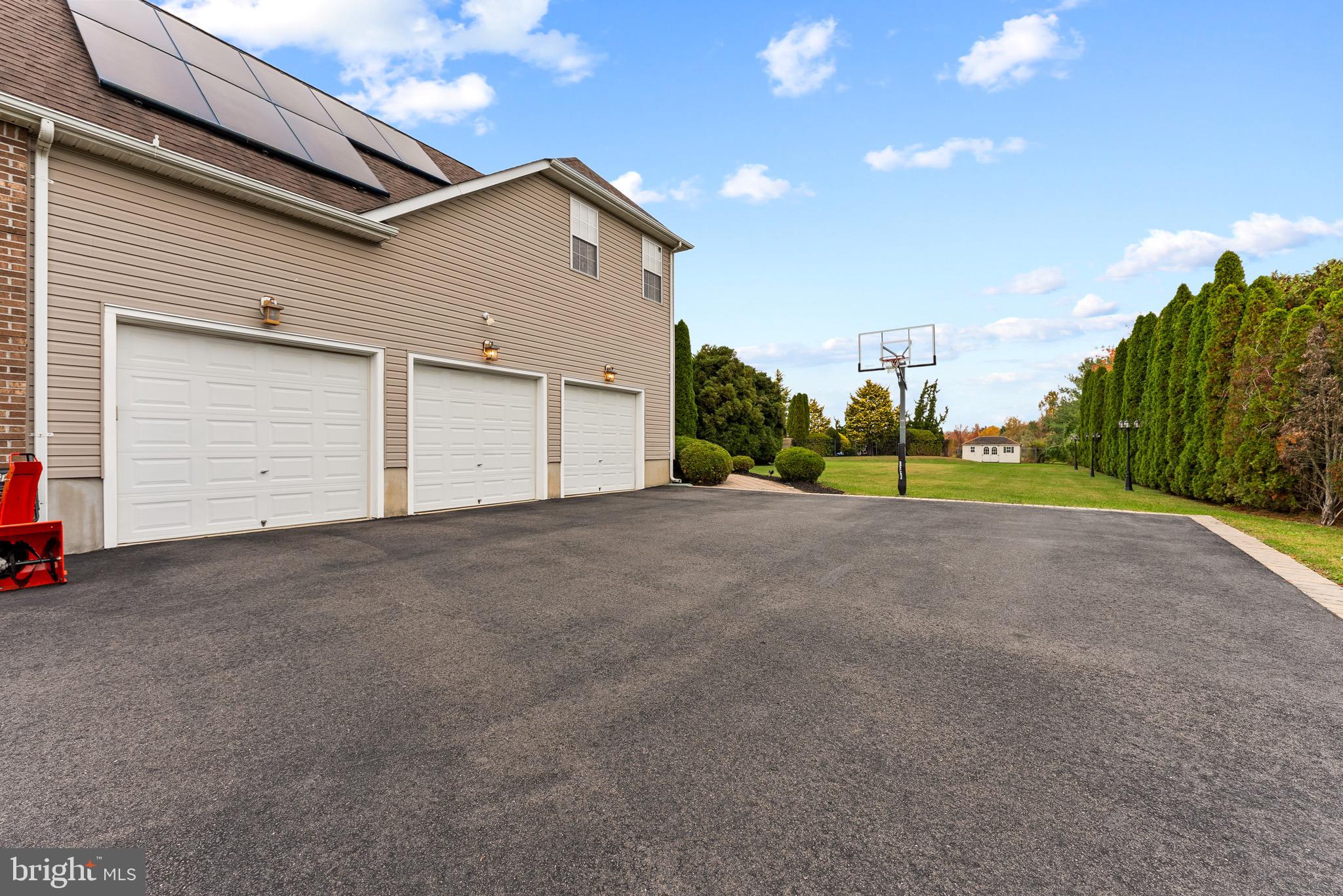 8 Sherwood Lane Columbus, NJ 08022 - Photo 4 of 85 a view of a house with a garage