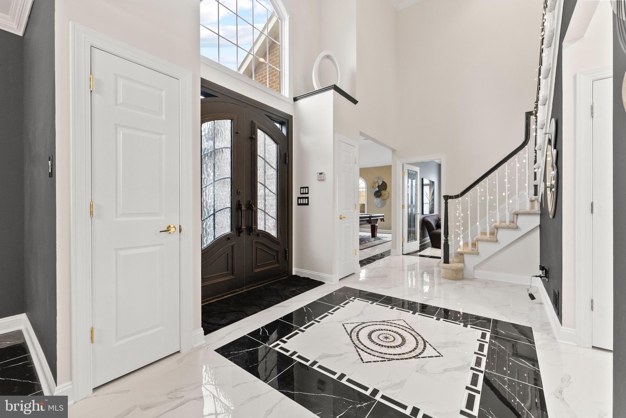 8 Sherwood Lane Columbus, NJ 08022 - Photo 9 of 85 a view of living room with furniture and wooden floor