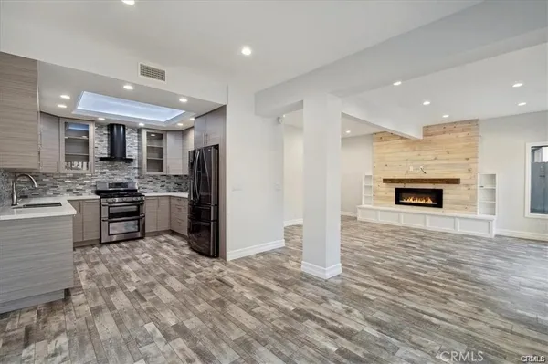 $785,500 | 10831 Roycroft Street, Unit 72, Sun Valley, CA 91352
