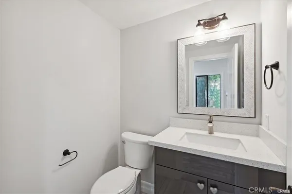 $785,500 | 10831 Roycroft Street, Unit 72, Sun Valley, CA 91352