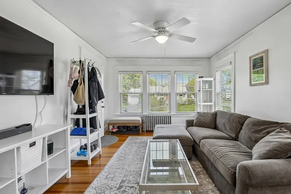 $2,400 | 117 South Atlantic Avenue, Warwick, RI 02888