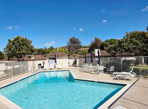 $832,000 | 27211 Capote De Pass, Unit C, San Juan Capistrano, CA 92675