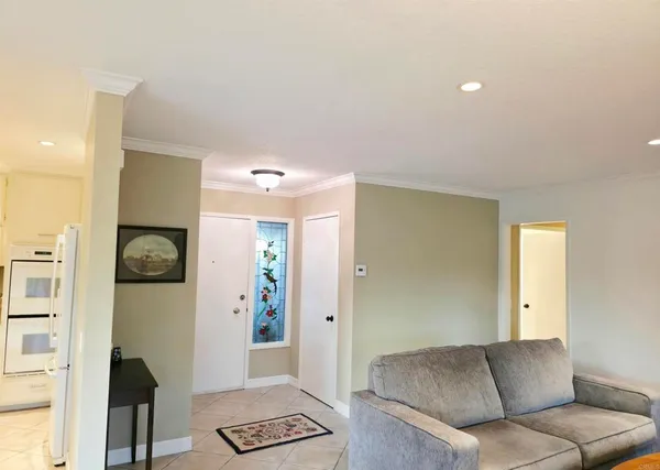 $832,000 | 27211 Capote De Pass, Unit C, San Juan Capistrano, CA 92675