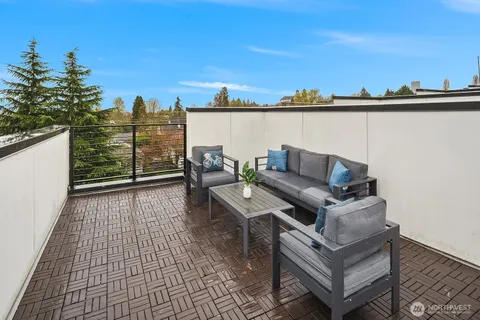$664,000 | 1406 21st Avenue, Unit A, Seattle, WA 98122
