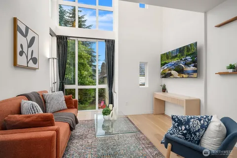 $664,000 | 1406 21st Avenue, Unit A, Seattle, WA 98122