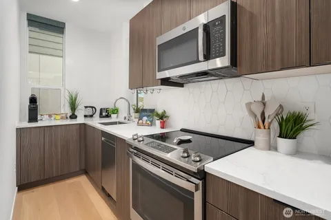 $664,000 | 1406 21st Avenue, Unit A, Seattle, WA 98122