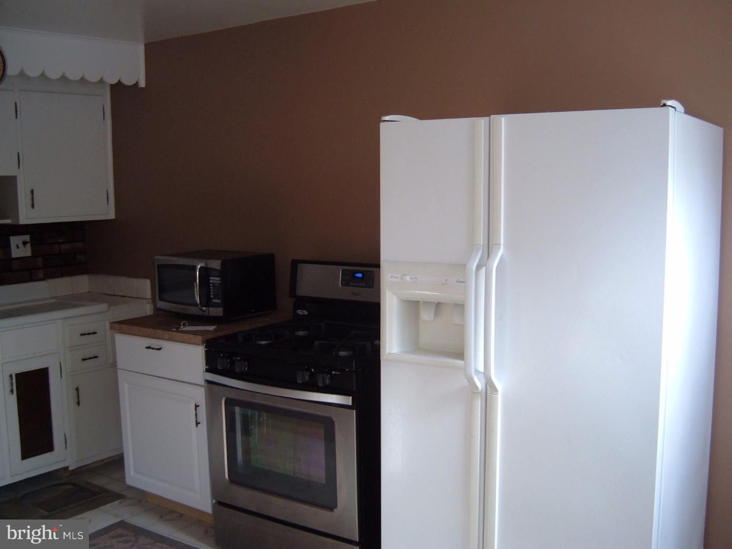 5338 Delmar Road Clifton Heights, PA 19018 - Photo 6 of 23 Gallery Image 6
