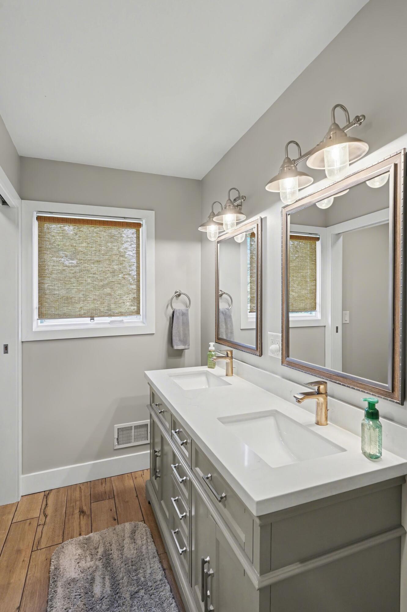 13288 Sumac Road South Lyon, MI 48178 - Photo 25 of 31 025_file_2570