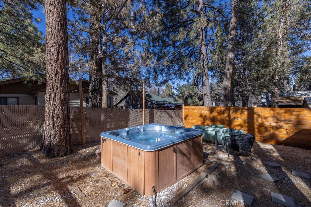 376 Riverside Avenue Sugarloaf, CA 92386 - Photo 27 of 28 a view of outdoor space and garden