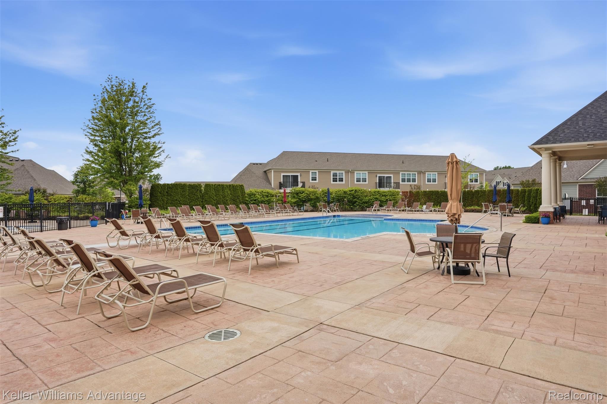 45658 South Stonewood Road Canton, MI 48187 - Photo 30 of 41 55_45658 s stonewood rd-55.jpg