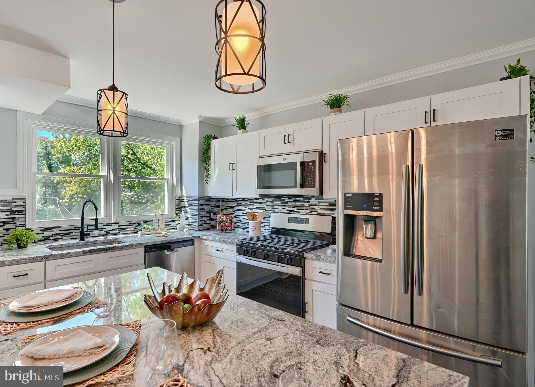 327 Grove Park Road Brooklyn Park, MD 21225 - Photo 15 of 39