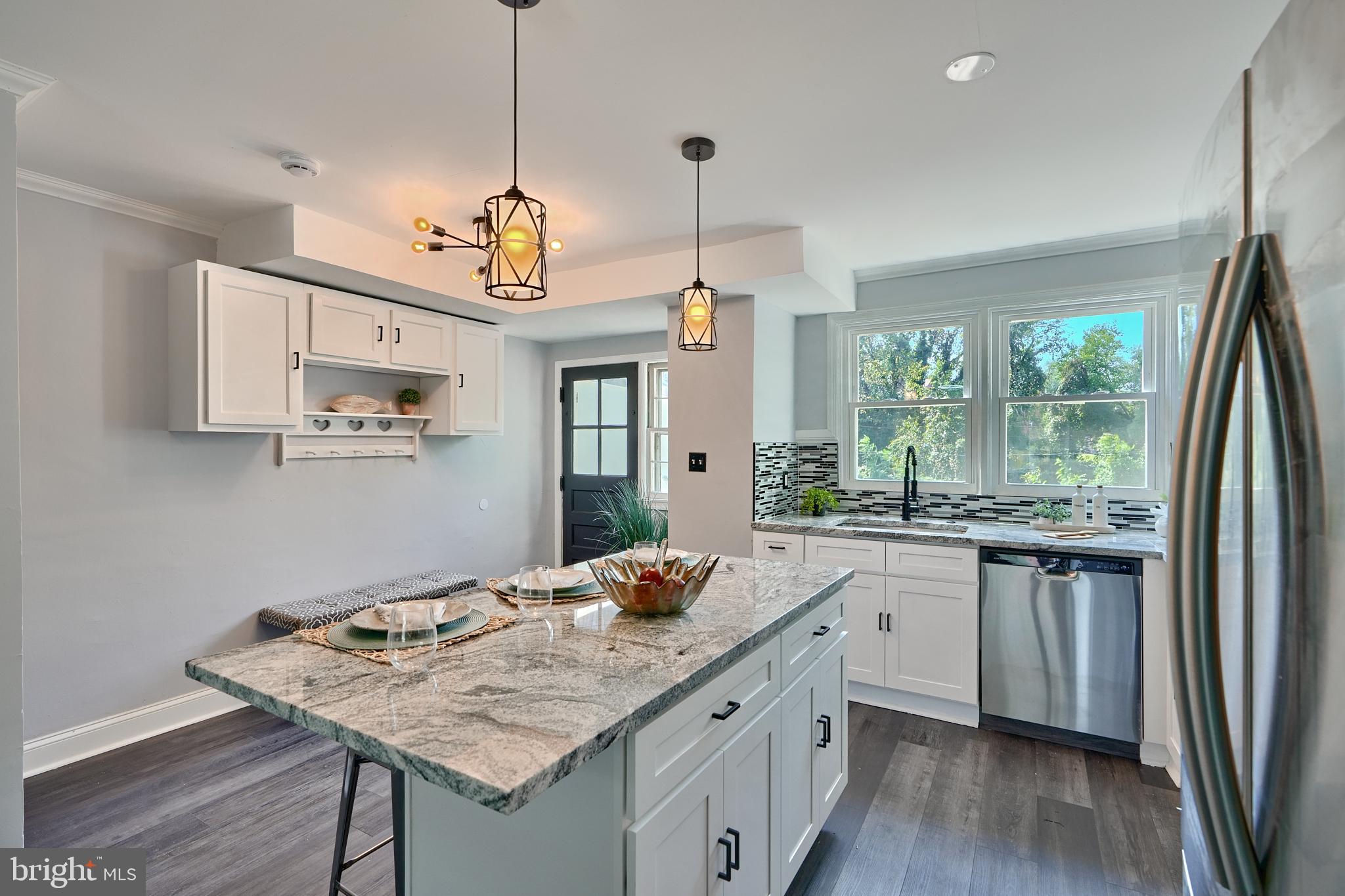 327 Grove Park Road Brooklyn Park, MD 21225 - Photo 10 of 39