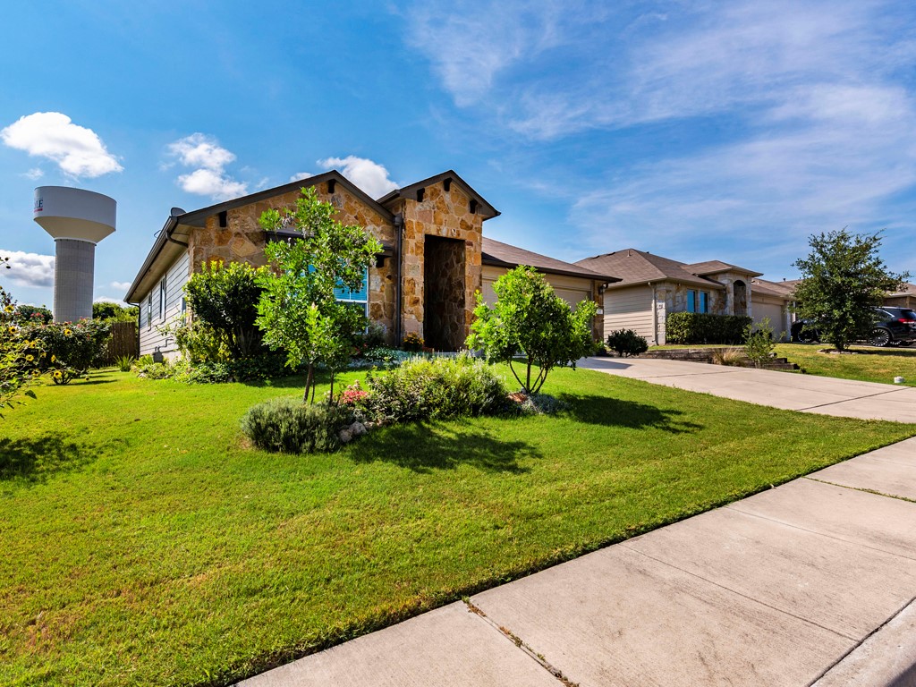 237 Goddard Kyle, TX 78640 - Photo 4 of 31