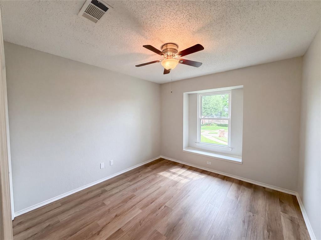 2300 Ridgewood Bedford, TX 76021 - Photo 16 of 26
