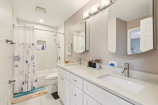 $545,000 | 1860 Burr Ridge Drive, Hoffman Estates, IL 60192