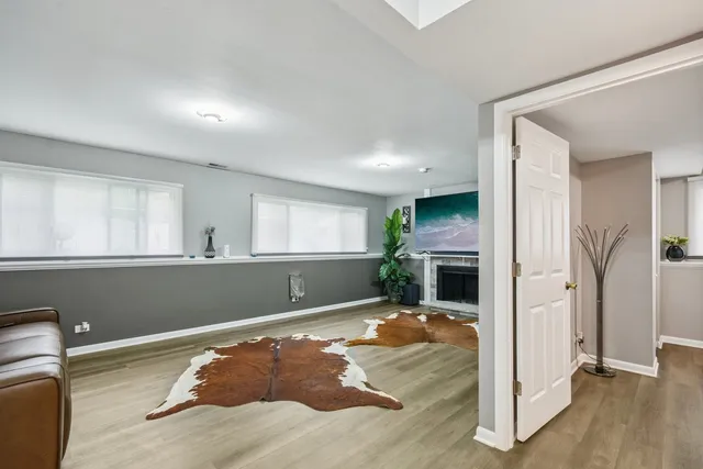 $545,000 | 1860 Burr Ridge Drive, Hoffman Estates, IL 60192