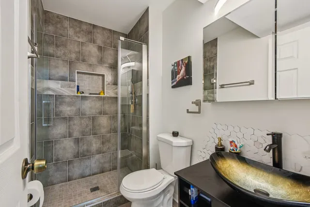 $545,000 | 1860 Burr Ridge Drive, Hoffman Estates, IL 60192