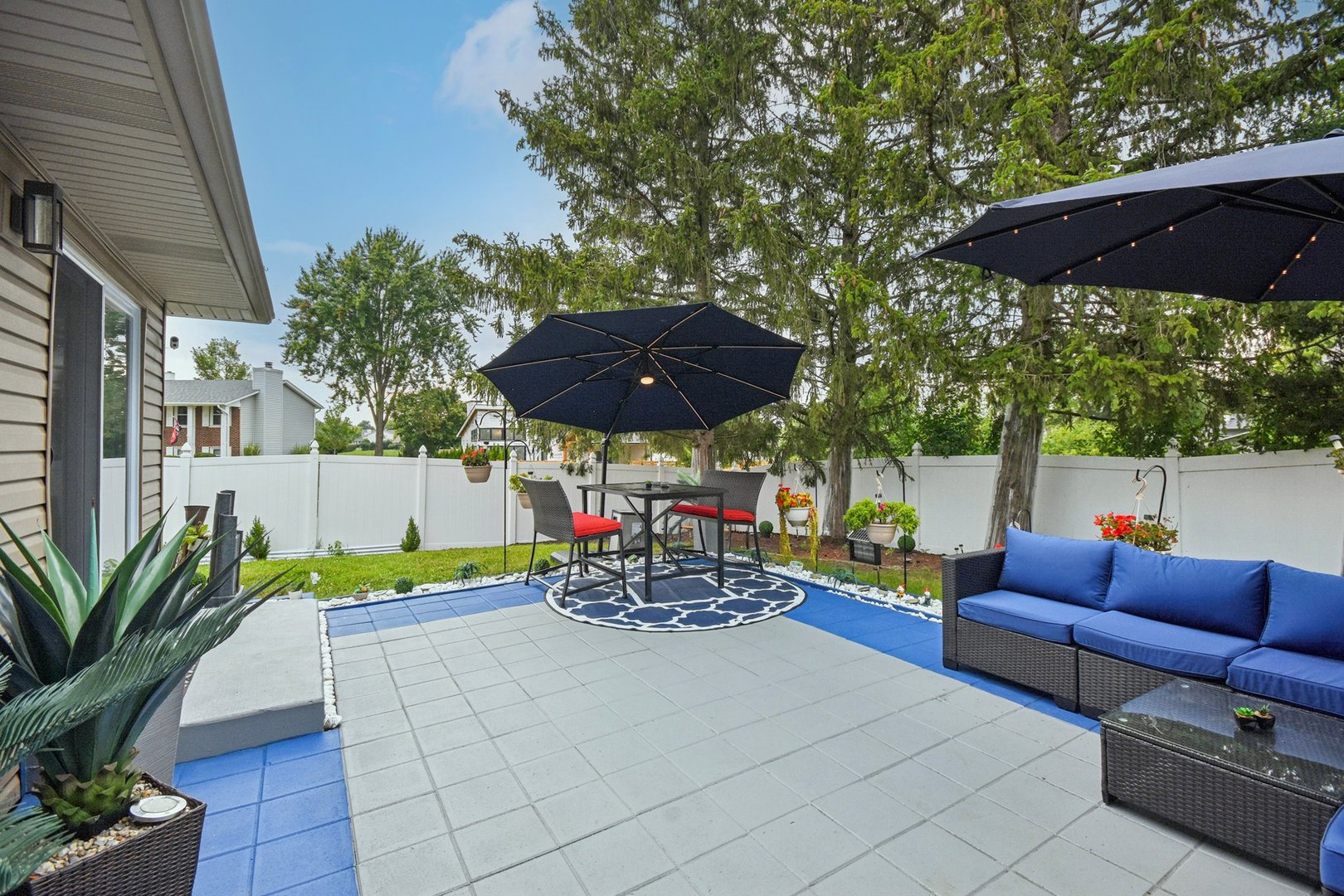 1860 Burr Ridge Drive Hoffman Estates, IL 60192 - Photo 27 of 34 a view of outdoor space deck and patio