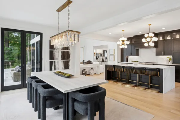 $2,750,000 | 18780 Minnetonka Boulevard, Deephaven, MN 55391