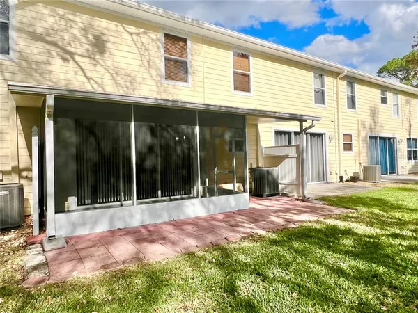 $299,999 | 3644 Pine Knot Drive, Valrico, FL 33596