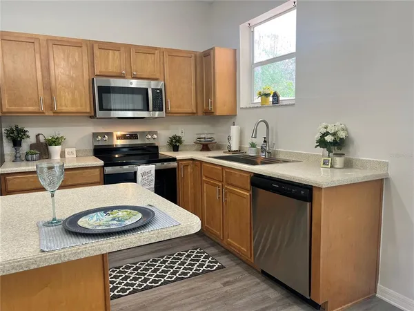 $299,999 | 3644 Pine Knot Drive, Valrico, FL 33596