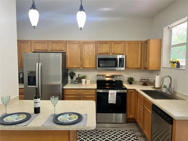 $299,999 | 3644 Pine Knot Drive, Valrico, FL 33596