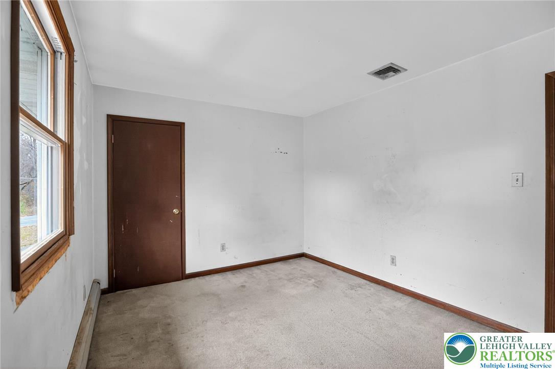6594 Memorial Road Germansville, PA 18053 - Photo 18 of 49