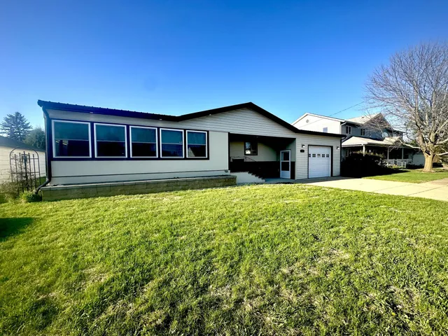 $220,000 | 414 3rd Street Northeast, Fulda, MN 56131